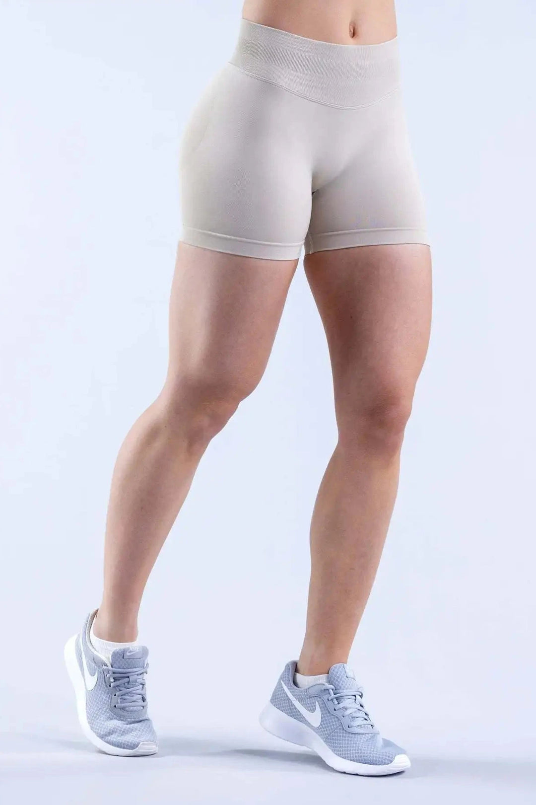 Scrunch Seamless Vitality Shorts - Feather Beige